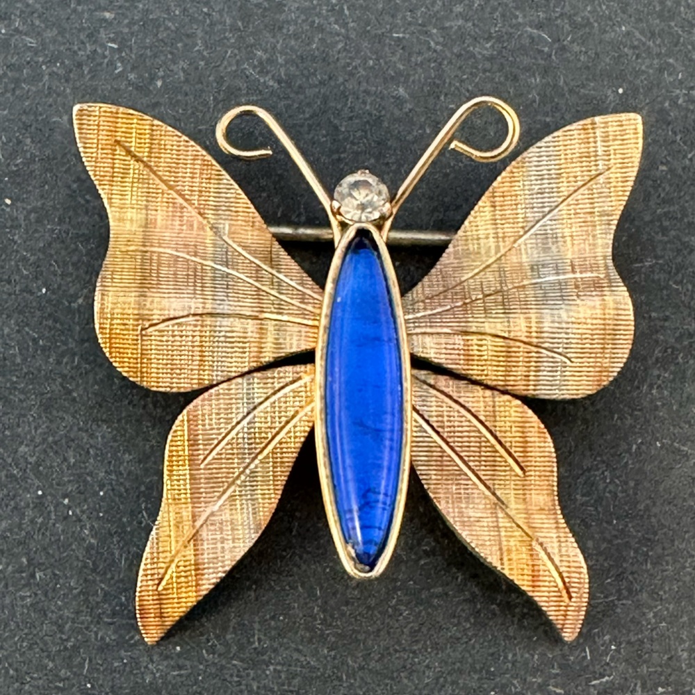 Source Unknown Gold-Tone Butterfly Brooch with Blue Cabochon